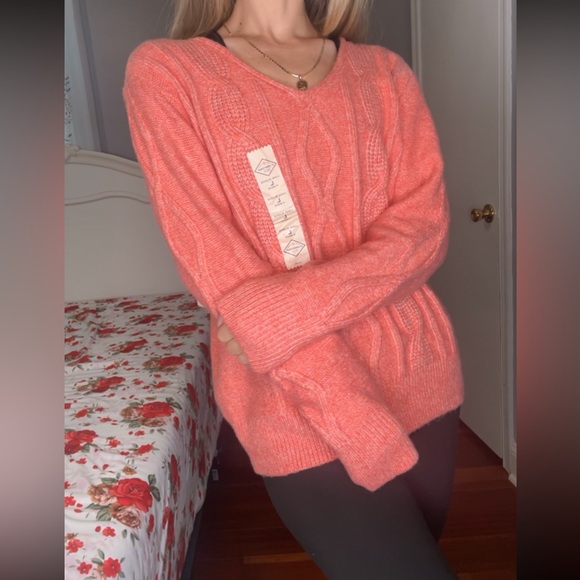 Sweater - Picture 3 of 5